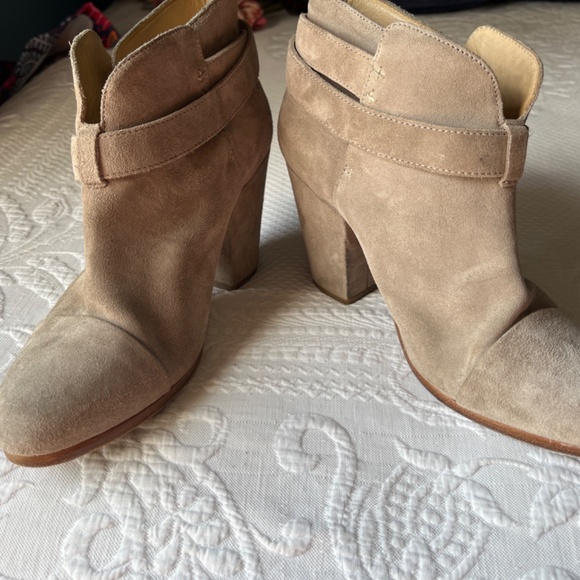 Suede booties - Picture 4 of 8
